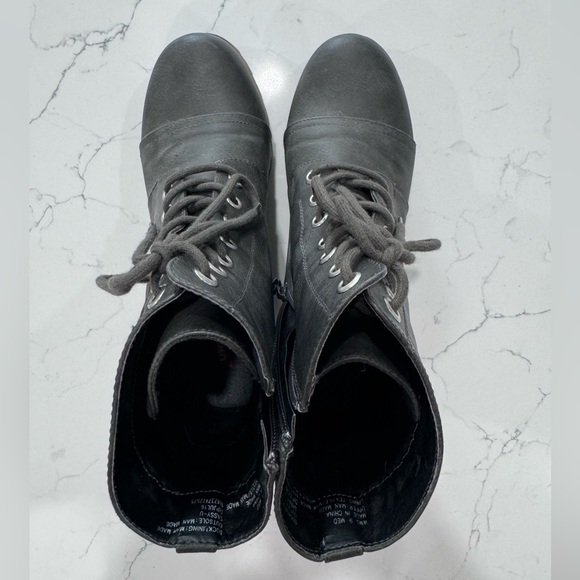 Unionbay Wedge Boots - Picture 3 of 4